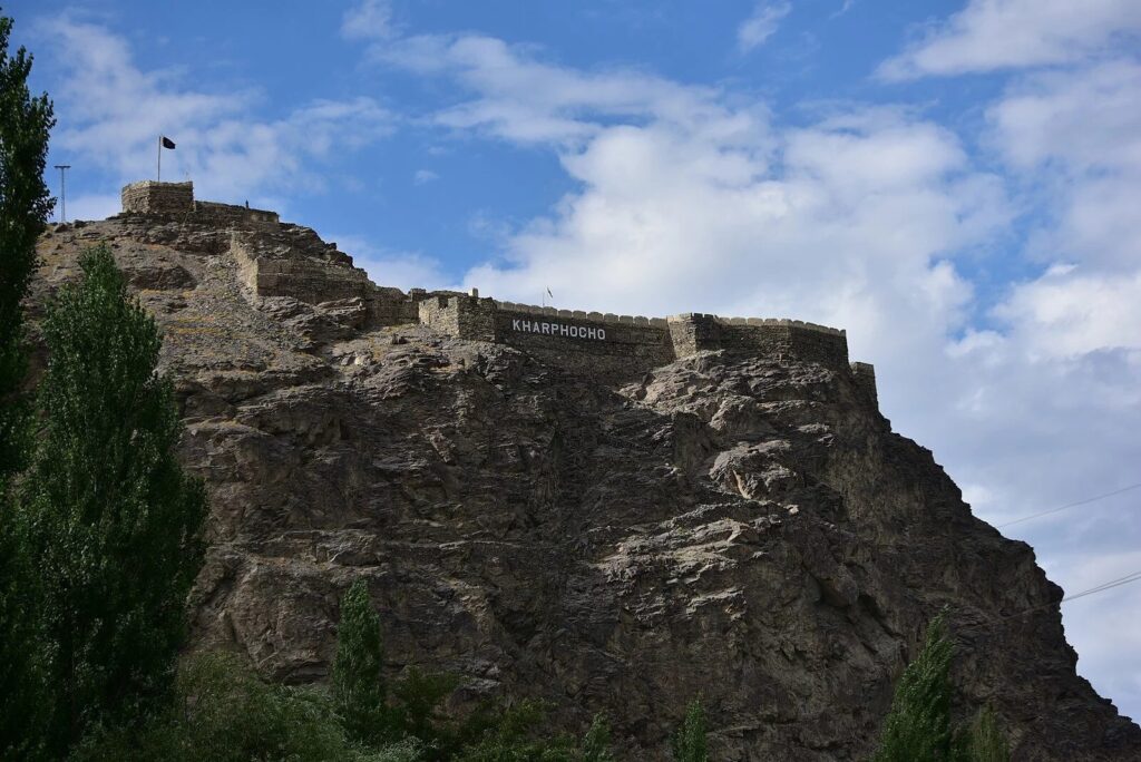 wide-full-view-of-kharphocho-fort
