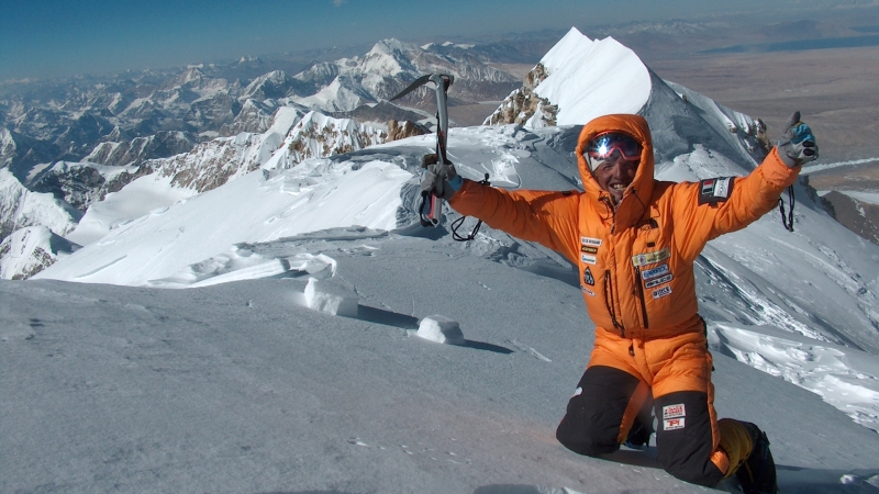 closeup-view-of-nanga-parbat-snowy-summit